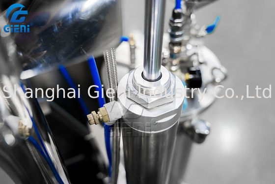 Máquina cosmética de alta velocidade do misturador do pó 50L com dispositivo de pulverização do óleo