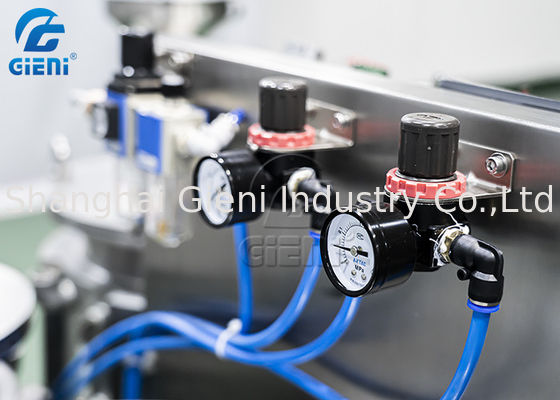 O óleo pulveriza 50L que mistura a máquina cosmética da imprensa do pó