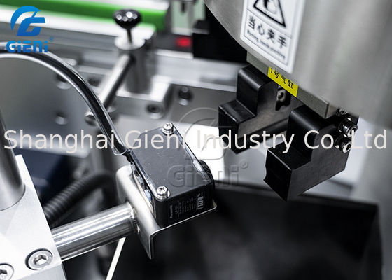 não deslizando 90pcs/Min Cosmetic Lipstick Labeling Machine