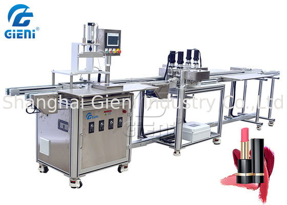 Batom que libera o equipamento de enchimento cosmético com parafusamento do recipiente